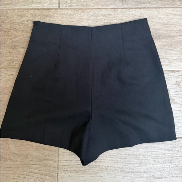 NWT Zara Classic Black Women's Shorts - Picture 3 of 3